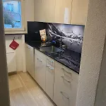Erdgeschosswohnung, Sitzplatz, Garten, Nichtraucher דירה גשטאט