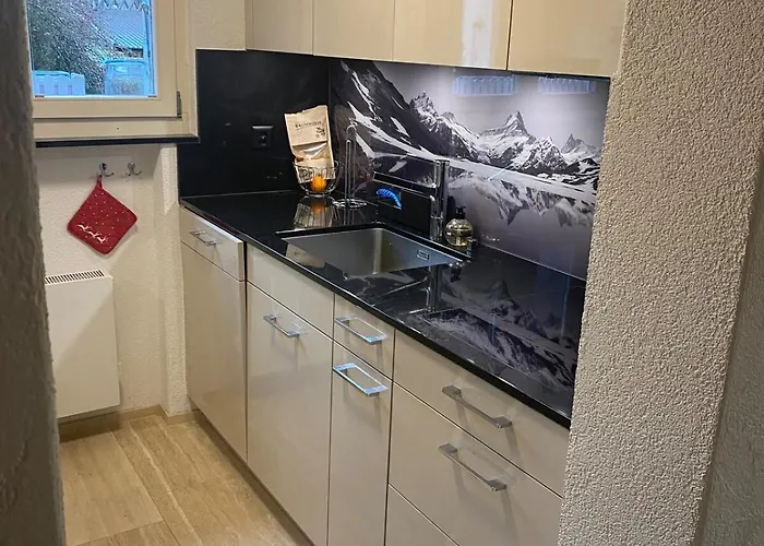 Erdgeschosswohnung, Sitzplatz, Garten, Nichtraucher Apartamento Gstaad