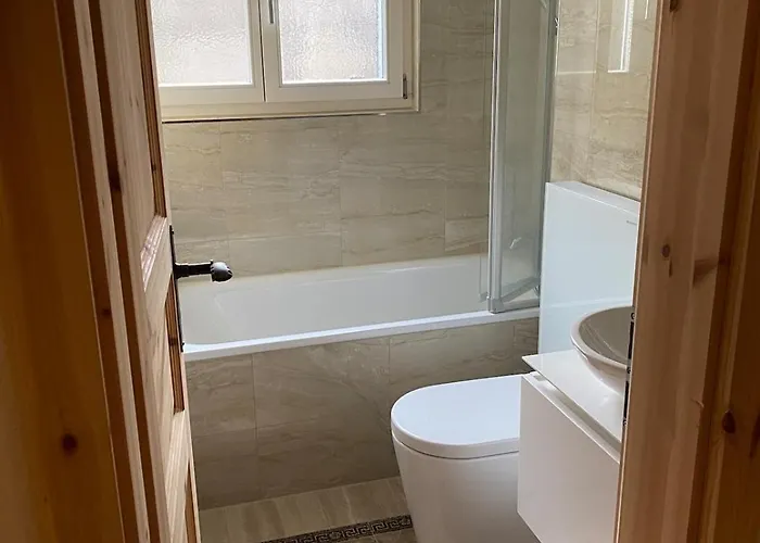 Erdgeschosswohnung, Sitzplatz, Garten, Nichtraucher Apartman Gstaad